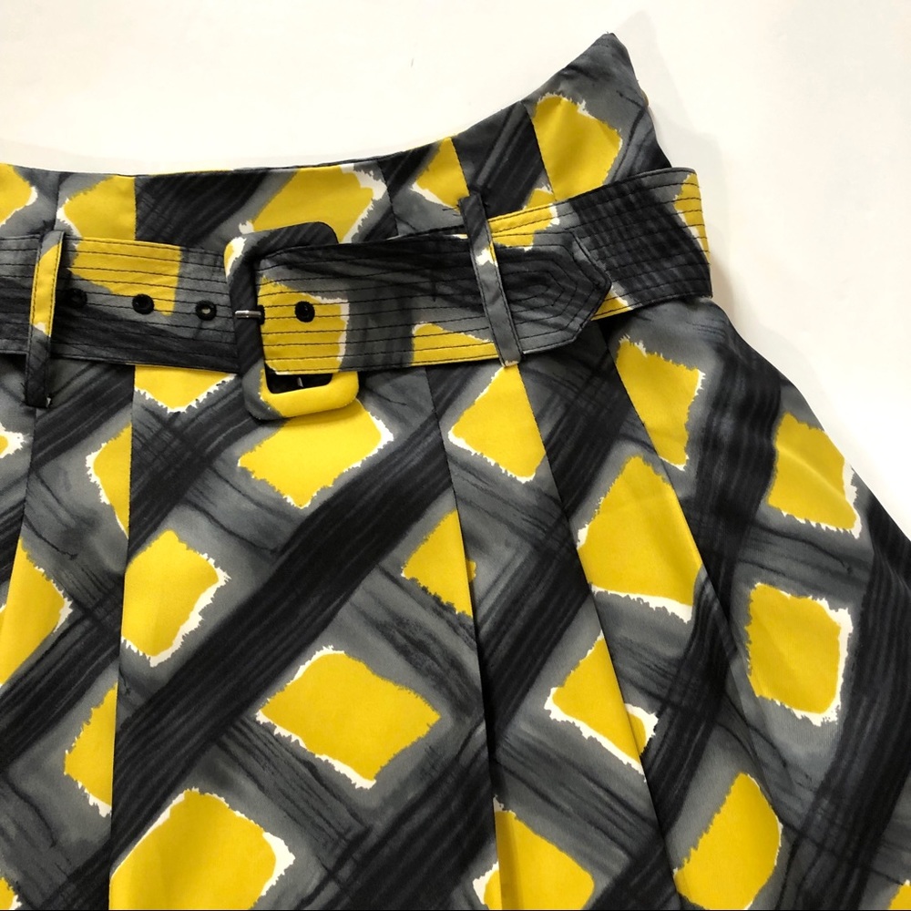 The Limited Gray & Gold Print Pleated Flare Skirt - Picture 3 of 8